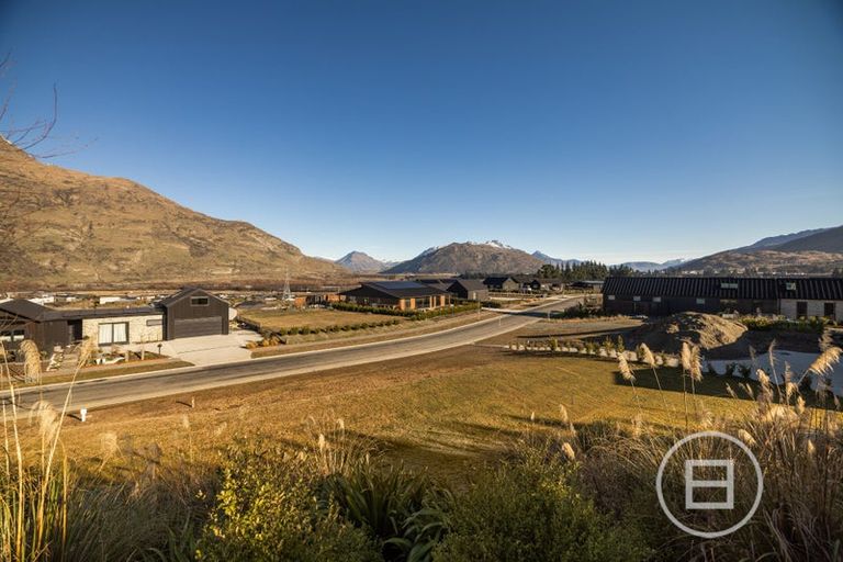 Photo of property in 2 Kahiwi Drive, Lower Shotover, 9304