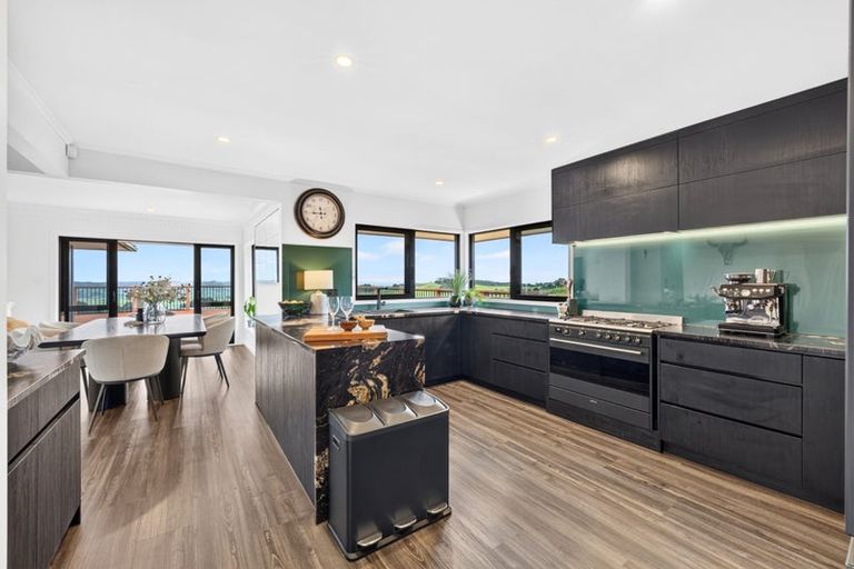 Photo of property in 511 Kiwitahi Road, Helensville, 0875