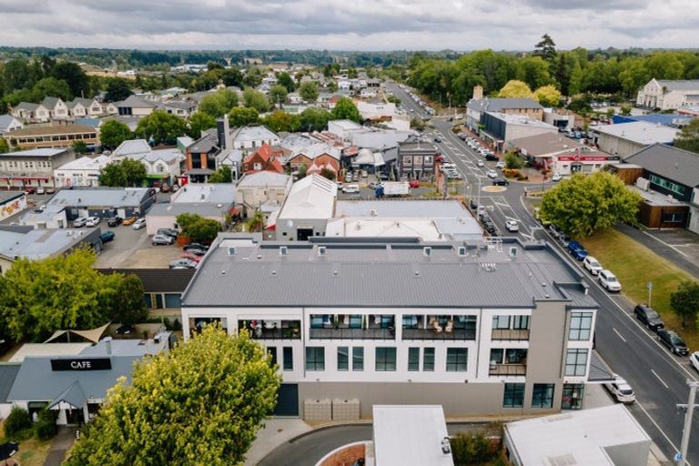 Photo of property in 203/86 Alpha Street, Cambridge, 3434