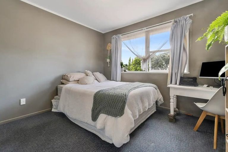 Photo of property in 79 Beeston Crescent, Manurewa, Auckland, 2102