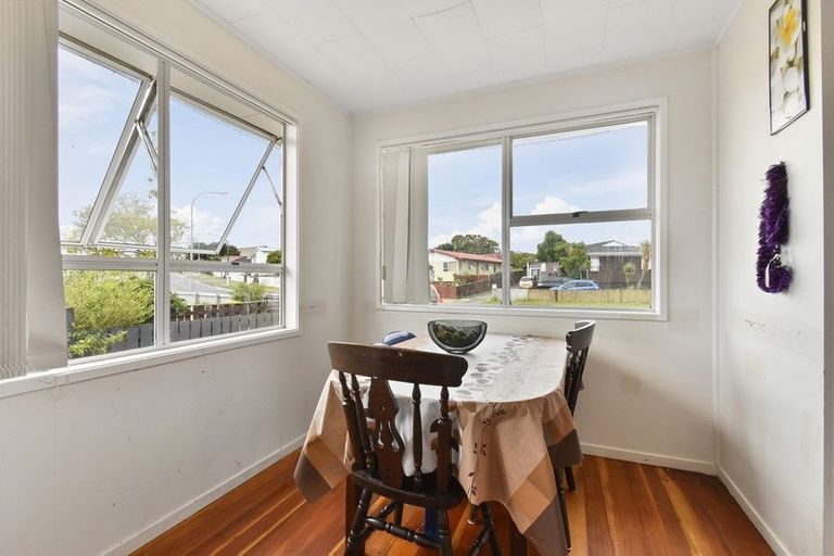 Photo of property in 18 Orly Avenue, Mangere, Auckland, 2022