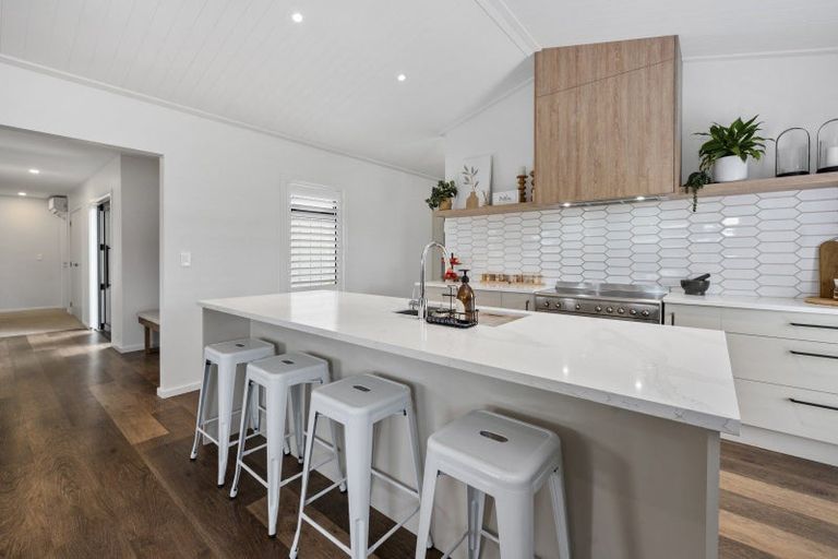 Photo of property in 2 Seven Oaks Drive, Kinloch, Taupo, 3377