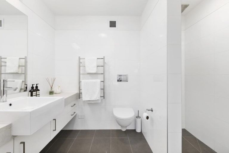 Photo of property in Vivaldi Apartments, 7/48 Marine Parade, Mount Maunganui, 3116