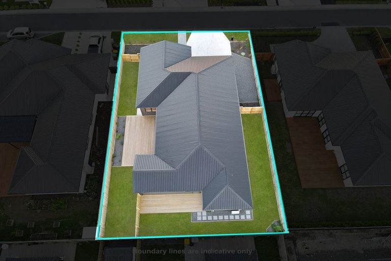 Photo of property in 12 Cutfield Lane, Kumeu, 0810