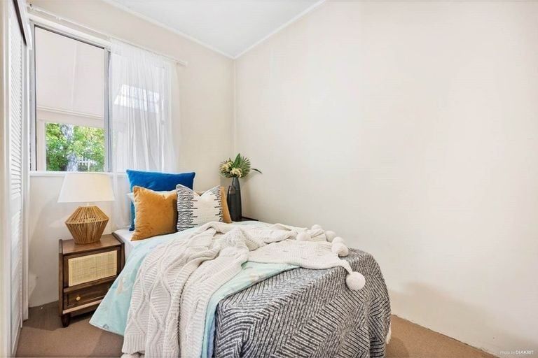 Photo of property in 2/21 Aliford Avenue, One Tree Hill, Auckland, 1061