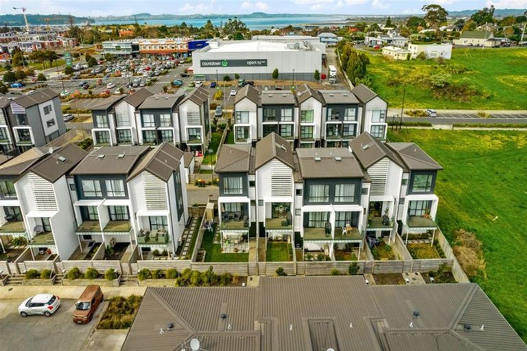 Photo of property in 13 Glenae Lane, Hobsonville, Auckland, 0618