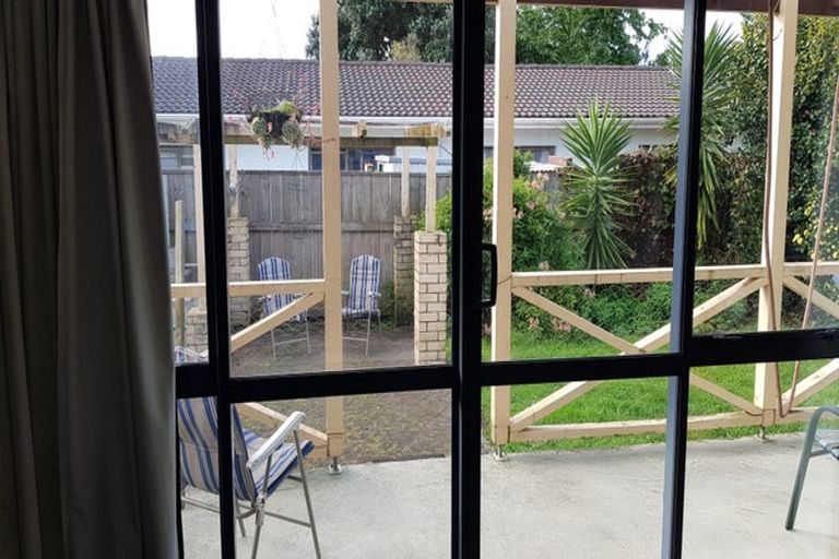 Photo of property in 8 Farnham Place, Bell Block, New Plymouth, 4312