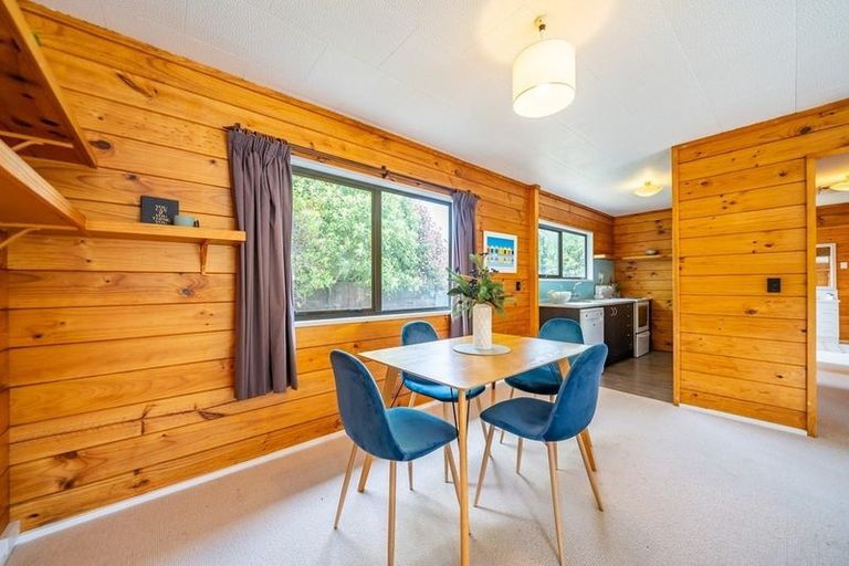 Photo of property in 33b Gemstone Drive, Birchville, Upper Hutt, 5018