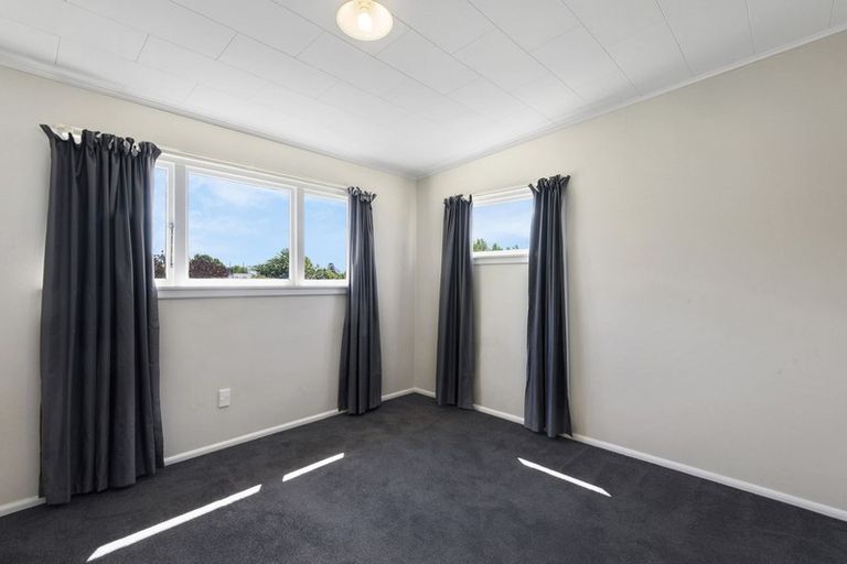 Photo of property in 70 Woodbury Street, Russley, Christchurch, 8042