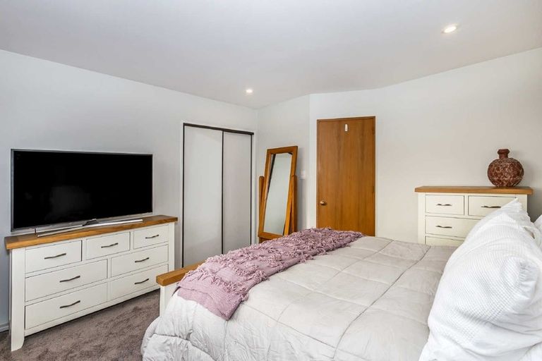 Photo of property in 1/4 Parkwood Place, Parklands, Christchurch, 8083