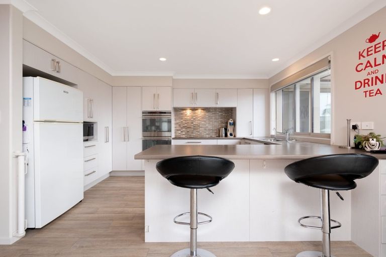 Photo of property in 15 Macloughlin Drive, Te Puke, 3119