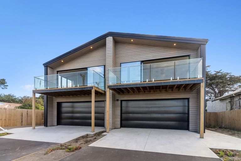 Photo of property in 85b Marine Parade, North New Brighton, Christchurch, 8083