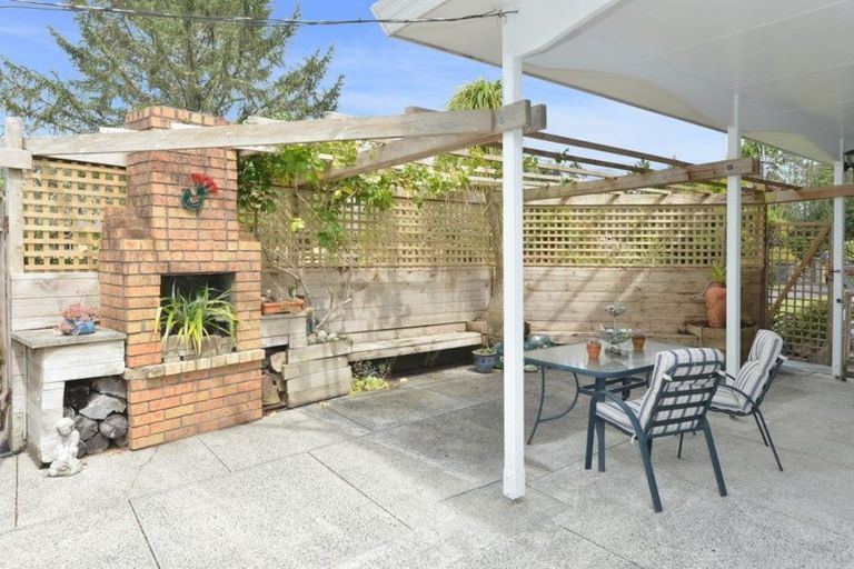 Photo of property in 24 Ngunguru Road, Glenbervie, Whangarei, 0173