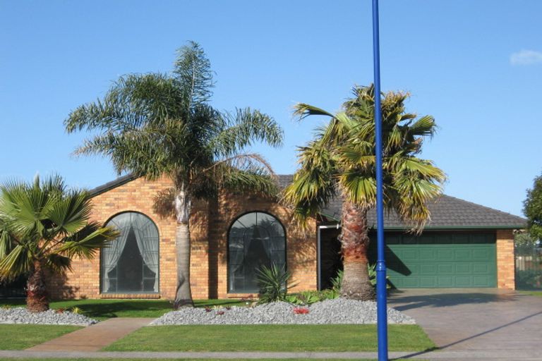 Photo of property in 77 Palm Beach Boulevard, Papamoa Beach, Papamoa, 3118