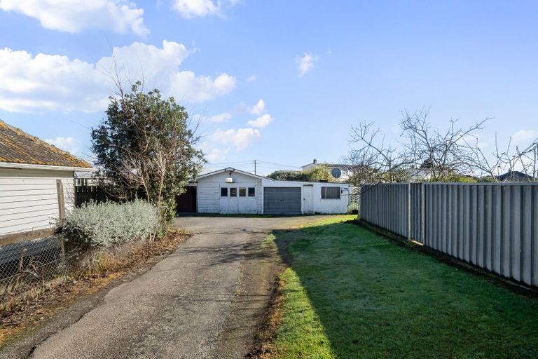 Photo of property in 1 Mahoe Street, Levin, 5510