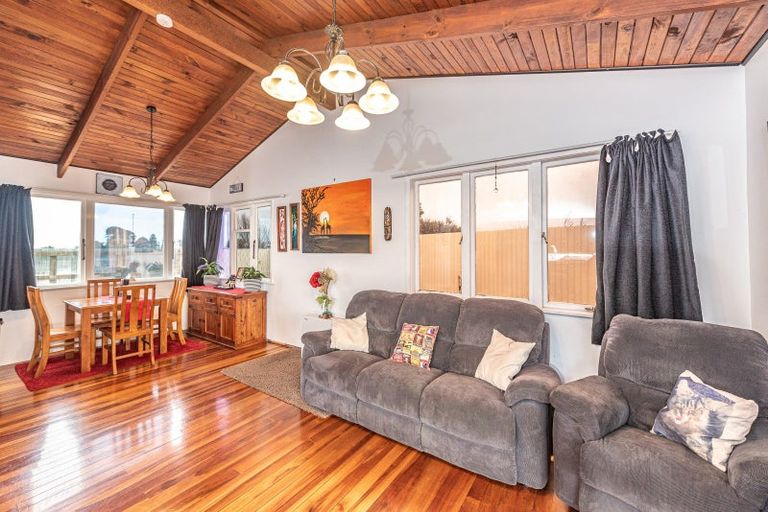 Photo of property in 17 Toi Street, Tawhero, Whanganui, 4501