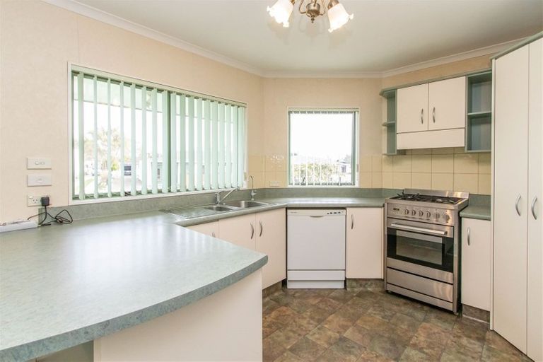 Photo of property in 23 Mahoe Street, Inglewood, 4330