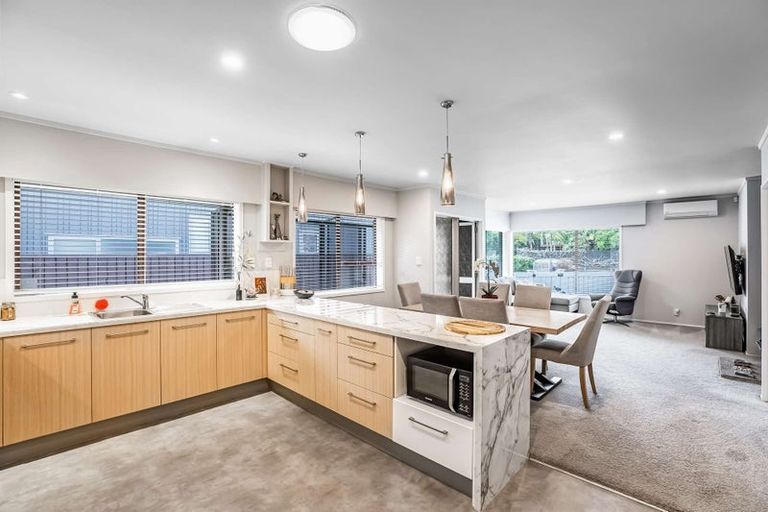 Photo of property in 33a The Circle, Manly, Whangaparaoa, 0930