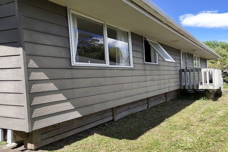 Photo of property in 42c Candia Road, Swanson, Auckland, 0614