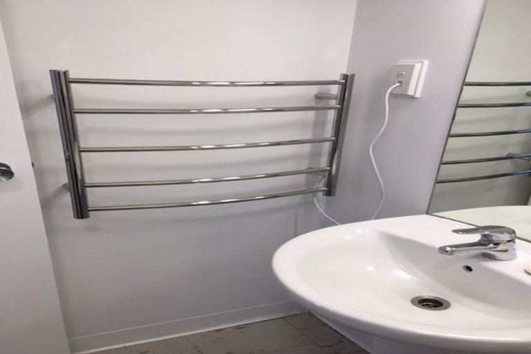 Photo of property in Hobson Court Flats, 75/70 Hobson Street, Thorndon, Wellington, 6011