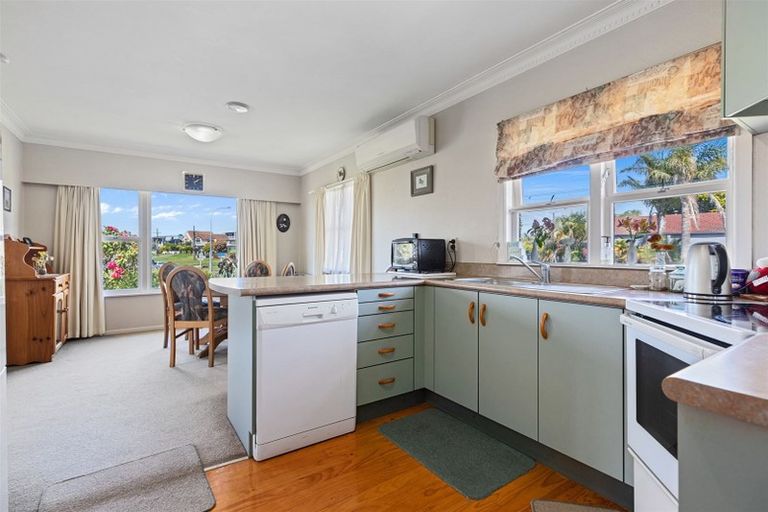 Photo of property in 1 Haukore Street, Hairini, Tauranga, 3112