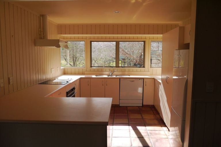 Photo of property in 9 Par Place, Kinloch, Taupo, 3377