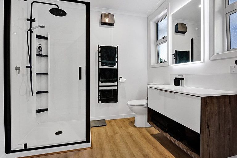 Photo of property in 12 Green Lane, Hawera, 4610