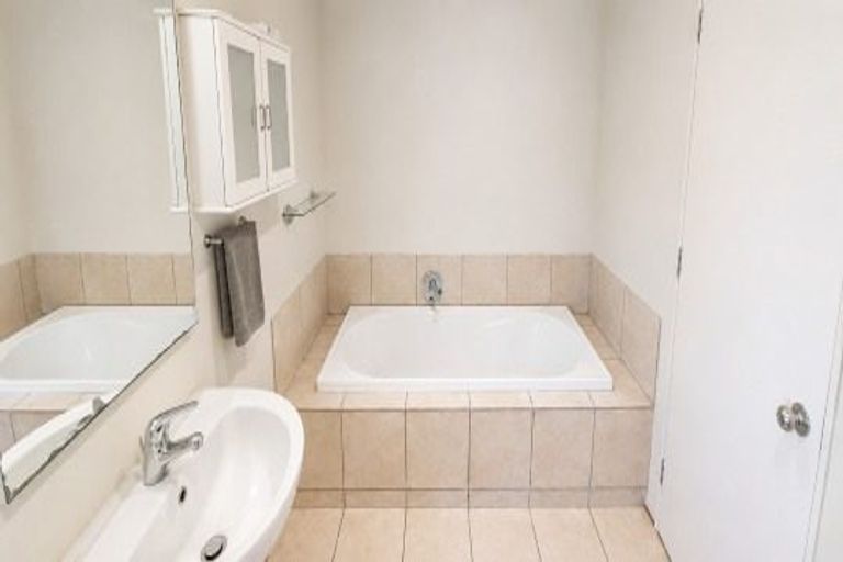 Photo of property in 1/70 Picton Avenue, Riccarton, Christchurch, 8011