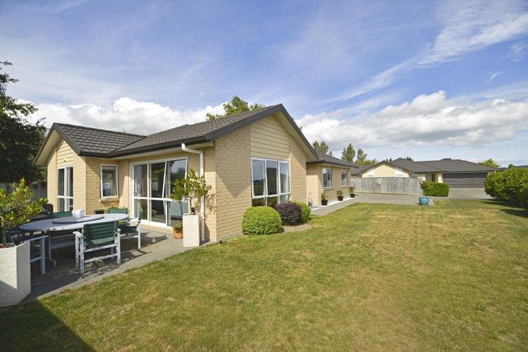 Photo of property in 62 Feist Street, Carterton, 5713