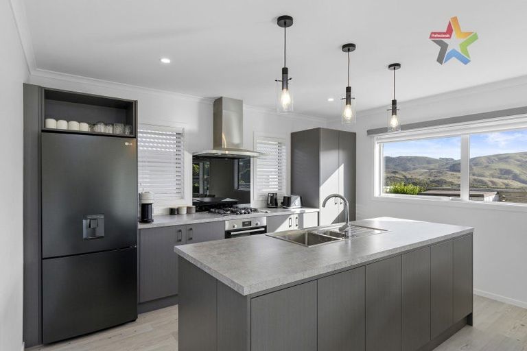 Photo of property in 167 Waipounamu Drive, Kelson, Lower Hutt, 5010