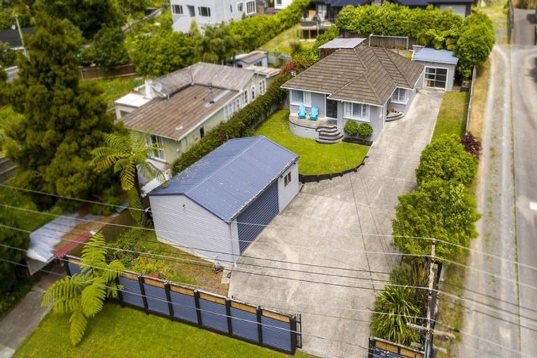Photo of property in 77 Raukawa Street, Stokes Valley, Lower Hutt, 5019