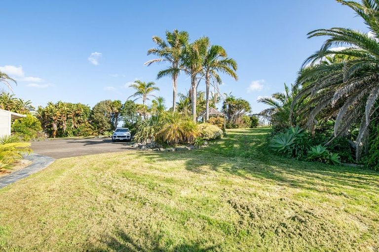 Photo of property in 52 Sunnyheights Road, Orewa, 0931