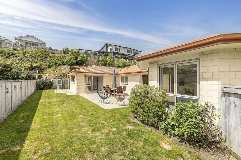Photo of property in 177 Woodman Drive, Tawa, Wellington, 5028
