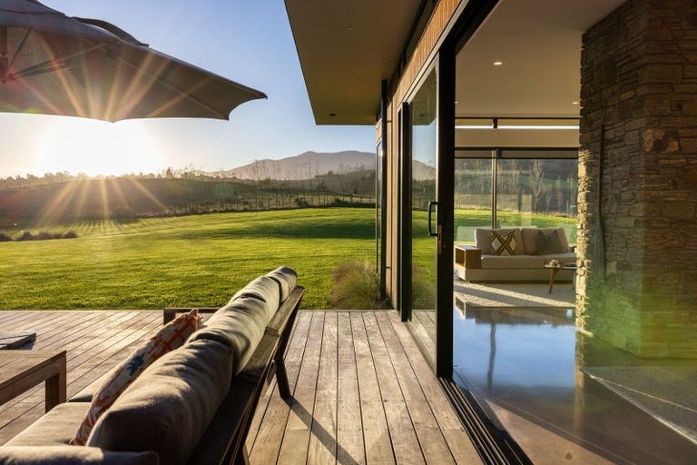 Photo of property in 140 Mill Road, Oxford, 7430