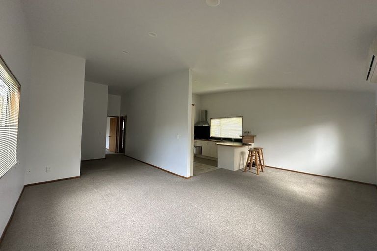 Photo of property in 1070 Beach Road, Torbay, Auckland, 0630