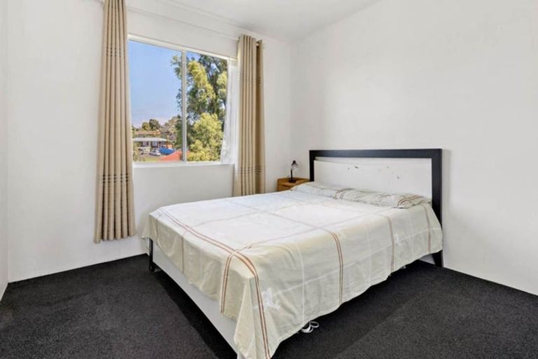 Photo of property in 3/7 Alston Avenue, Kelston, Auckland, 0602