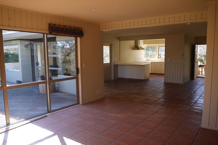 Photo of property in 9 Par Place, Kinloch, Taupo, 3377