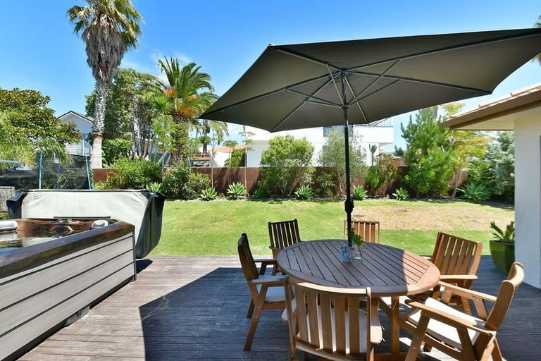 Photo of property in 353 Gulf Harbour Drive, Gulf Harbour, Whangaparaoa, 0930