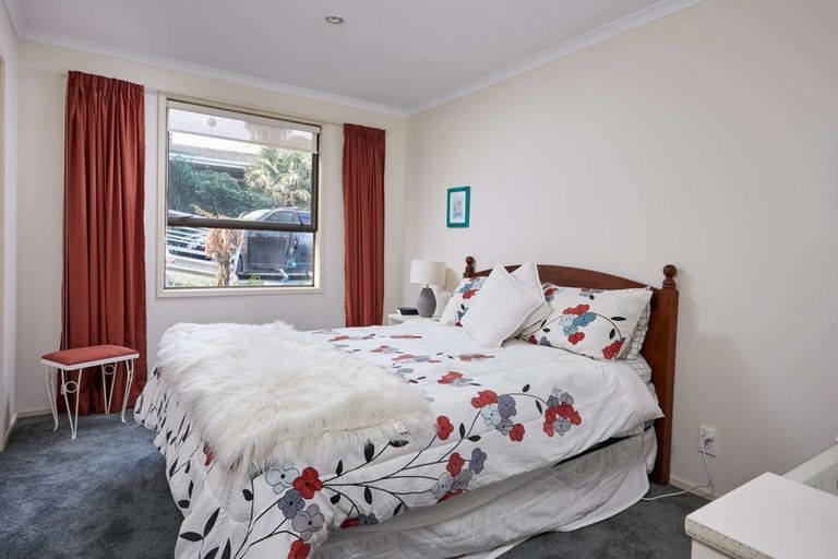 Photo of property in 24 Sunvale Crescent, Whataupoko, Gisborne, 4010