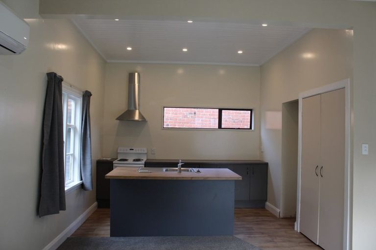 Photo of property in 5a Royal Crescent, Saint Kilda, Dunedin, 9012