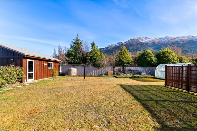 Photo of property in 15 Hewson Crescent, Lake Hawea, Wanaka, 9382