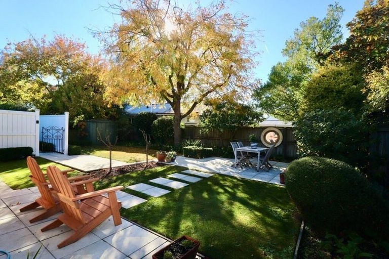 Photo of property in 2/10 Bretts Road, St Albans, Christchurch, 8052