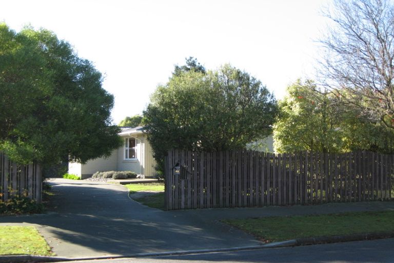 Photo of property in 46 Warren Crescent, Hillmorton, Christchurch, 8025