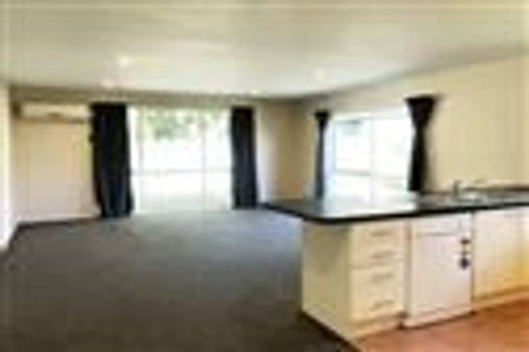 Photo of property in 39 Chesterfield Mews, Russley, Christchurch, 8042