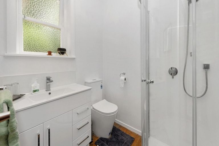 Photo of property in 103 Forest Lake Road, Forest Lake, Hamilton, 3200