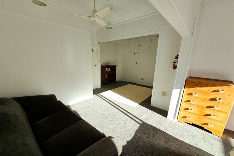 Photo of property in 61 Rimu Street, New Lynn, Auckland, 0600