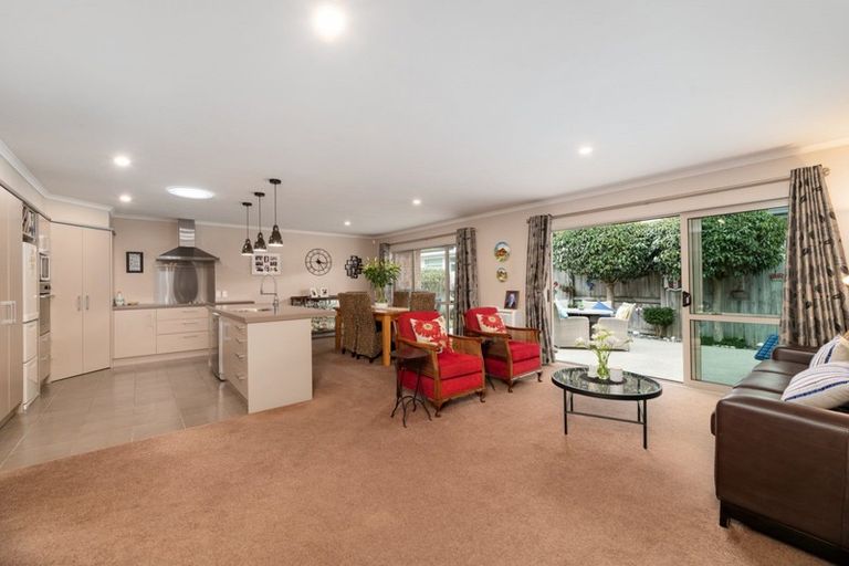 Photo of property in 110 Oriental Parade, Papamoa Beach, Papamoa, 3118