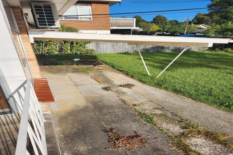 Photo of property in 1/7 Moore Street, Hillcrest, Auckland, 0627