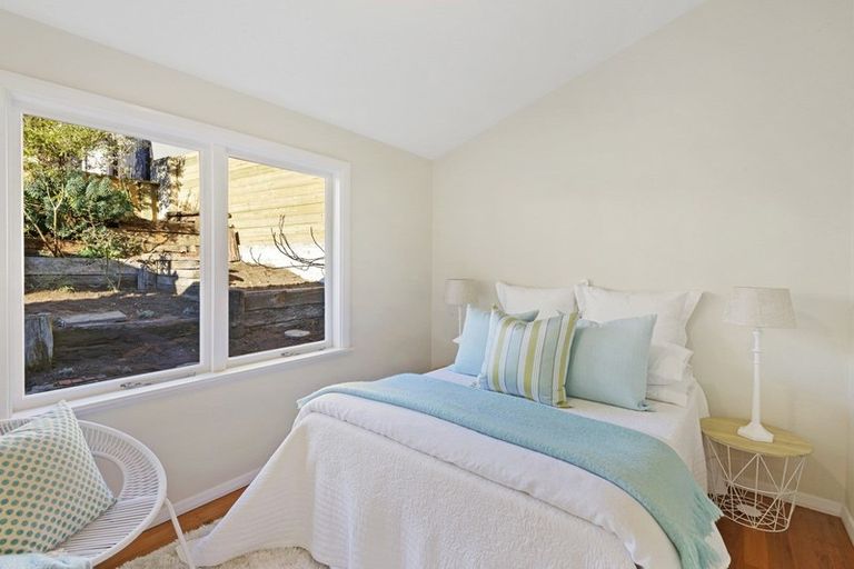 Photo of property in 21 Cannon Hill Crescent, Mount Pleasant, Christchurch, 8081