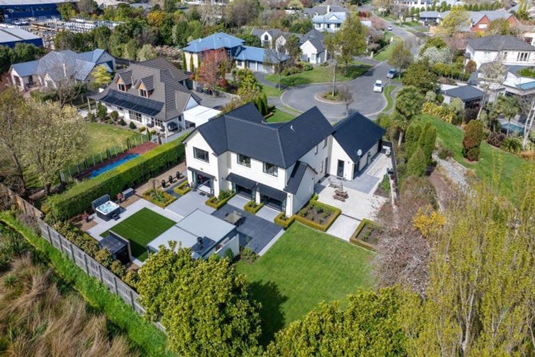 Photo of property in 51 Lewisham Park, St Albans, Christchurch, 8052